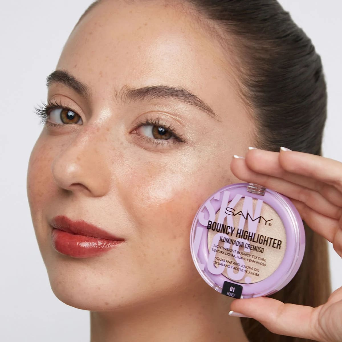 Iluminador Cremoso Skinlicious Samy #01. HONEY